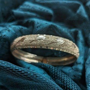 10k Yellow Gold Diamond Cut‎ Flex Bangle Bracelet 8 Inch